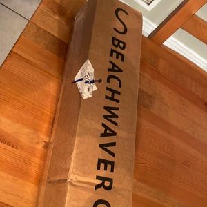 Unopened New in the box: Beachwaver B1 Rotating Curling Iron-rose gold and black